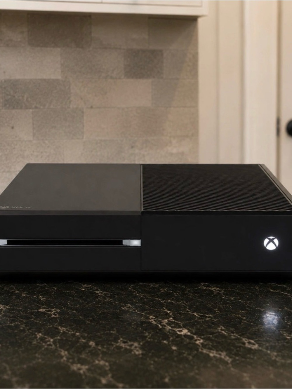 Xbox One with Controller & Cables - Picture 2 of 6